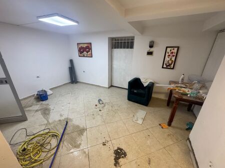 Business premises for rent at Dinamo Stadium secondary road near Vena