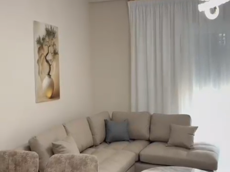 Apartament 1+1 per qera Porta e Gjelber Sauk !