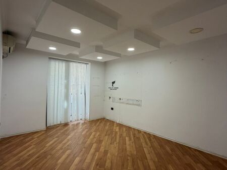 OFFICE FOR RENT 70M2 KAVAJES STREET 80,000 LEKE FH-79248