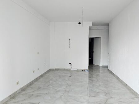 🏢 Ufficio in Affitto – Via Mine Peza