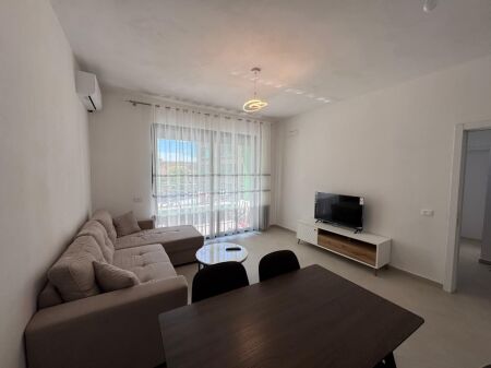 Rent | Apartament 2 + 1 | Rruga 5 Maji | 600 €/month