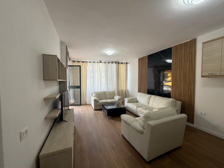 Shitet Apartament 1+1 ne Golem