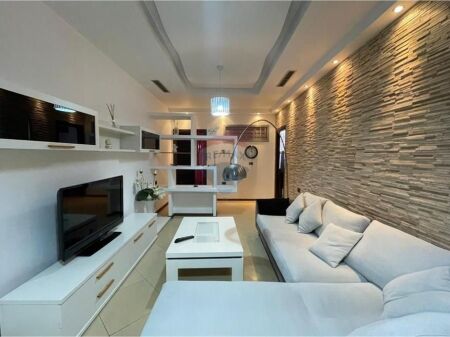 Apartment 2+1+2 at Wilson Square!