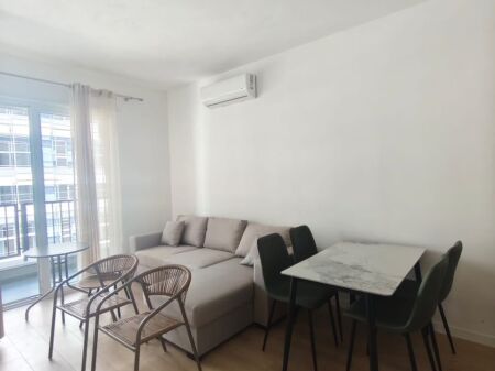Jepet me qira apartament  1+1 I mobiluar tek Univers City
