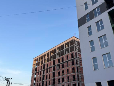 Apartment for sale 2+1 in Tirana Entry 2