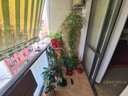 APARTMENT 1+1 AT 5 MAJI STREET!