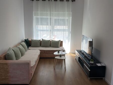 In the Ali Demi area, Rezidenca Kadiu offers for rent an apartment, 2+1+2, furnished 50,000 Leke