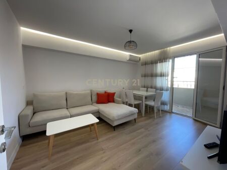 SHITET APARTAMENT 1+1 TEK SPITALI AMERIKAN, DURRES!
