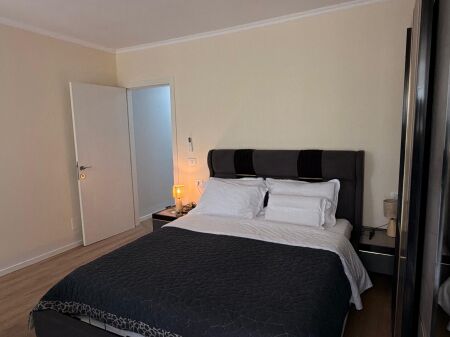 Jepet Me Qera Apartament 2+1+1 Ballkon