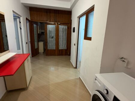 Apartament 2+1 per qera Prane Spitaleve Pediatria !