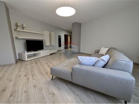 APARTAMENT 3+1+3 TUALETE ME QIRA PRANE NOBIS!