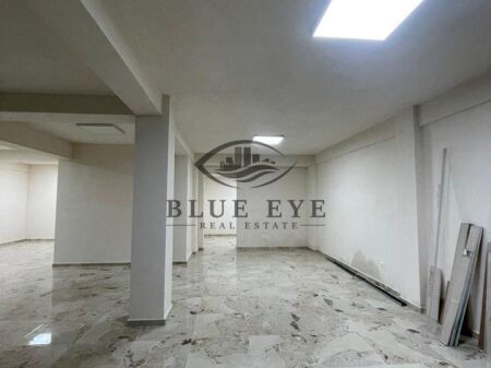 Dyqan 1+1 Me Qira në Kryqi i Kuq, Durres