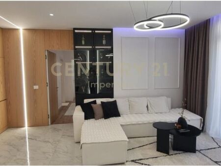 Appartamento in affitto con 2 camere da letto, 1 bagno e posto auto, vicino al ponte Nisharaku!