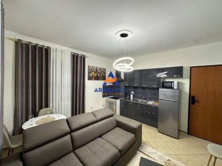 JEPET ME QERA APARTAMENT 1+1+BALLKON "FRESK" 40.000 LEKE