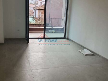 Ufficio in affitto a Myslym Shyr a Tirana