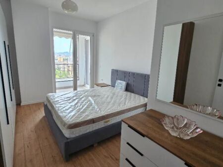 Jepet Me Qera Apartament 1+1+1 Ballkon
