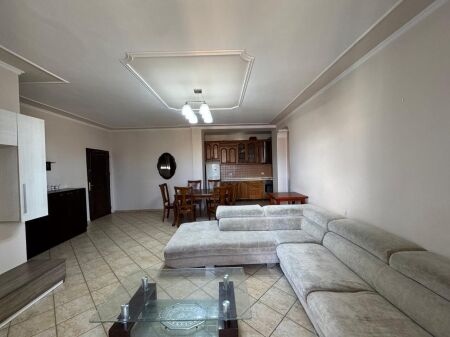 Apartament 3+1 për Shitje pranë Shkollës së Baletit!
