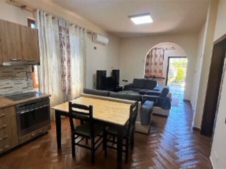 SHTEPI PRIVATE 1 KATSHE 2+1 ME QERA - RR. KOL ASHTA, TIRANE