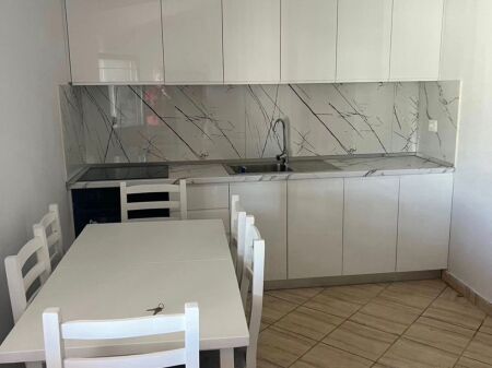 Apartament 2+1, Paskuqan!