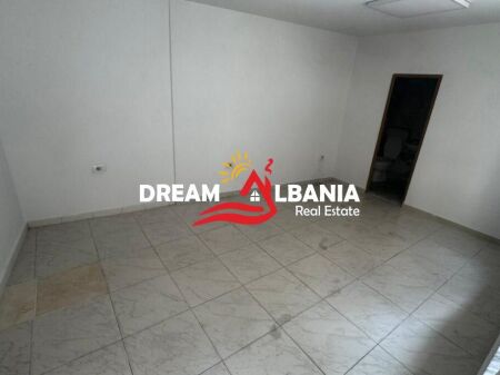 Jepet Zyre me qera Tek Rruga Fortuzi, Tirane (ID 42611559) f