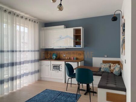 Qera, Apartament 1+1, Komuna e Parisit, Tiranë
