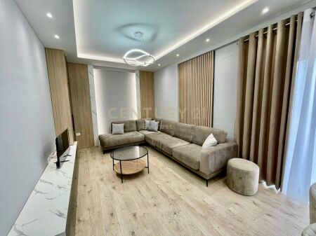 BARRICADES STREET, APARTMENT 2+1+2+2 PARKING SPACES FOR RENT