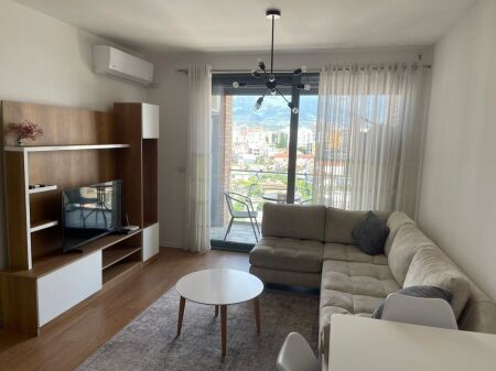 Rent | Apartament 2 + 1 | Don Bosko | 700 €/month