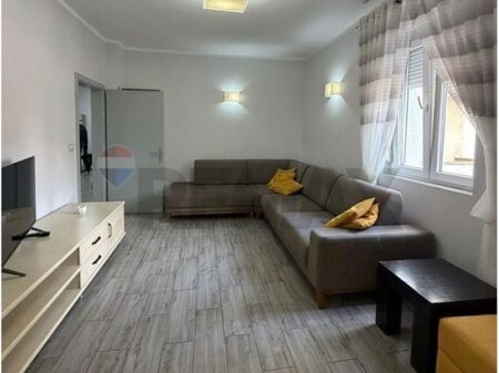 Apartament - Për Qira - Bulevardi Epidamn, Durrës