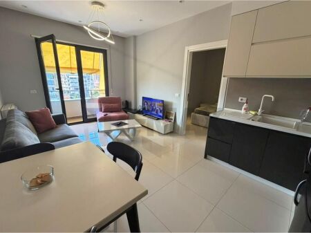 Apartment 1+1 for rent at Pazari i Ri