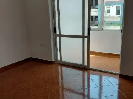Affitto | Apartament 2 + 1 | 21 Dhjetori | 500 €/mese