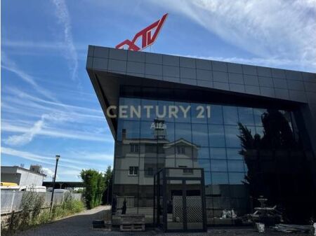 Locale commerciale in affitto su 3 piani a Kamëz – ideale per diverse attività !! ALFA143105