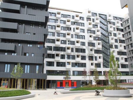 AMBJENT KOMERCIAL PER QERA,KOMPLEKSI SQUARE 21