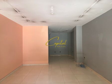 SHOP FOR RENT 32 M2 BARDHYL STREET 80,000 LEKE