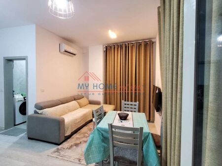 Apartament 1+1 me qira Komuna e Parisit ne Tirane
