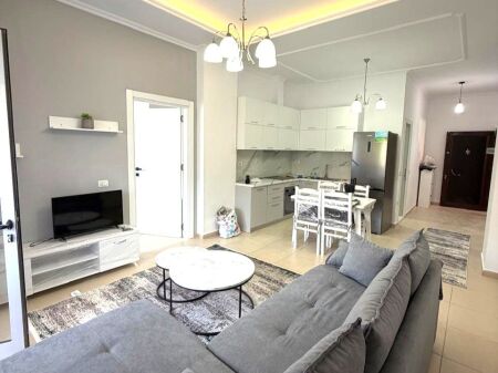 APARTAMENT 1+1 ME QIRA TEK KOPSHTI BOTANIK