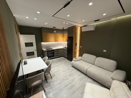 Affittasi appartamento 2+1 con posto auto nel Complesso Darling!