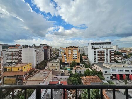 🏡 Appartamento 3+1 in Affitto nella Zona 21 Dhjetori, Tirana