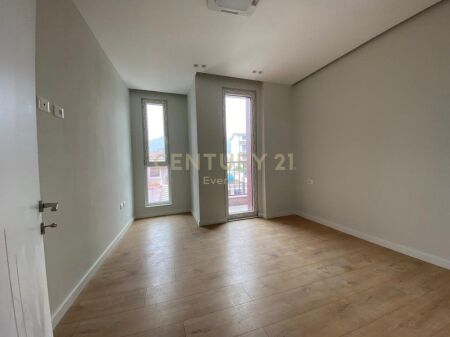 RRUGA SIRI KODRA, APARTAMENT 1+1 ME QIRA