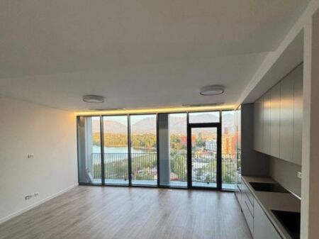 🏢 Jepet Zyrë me Qira – Lake View, Liqeni Artificial  📍 Lake View Residence, pranë Liqenit Artificial