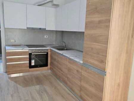 Qera | Apartament 2 + 1 | Rruga 5 Maji | 500 €/muaj