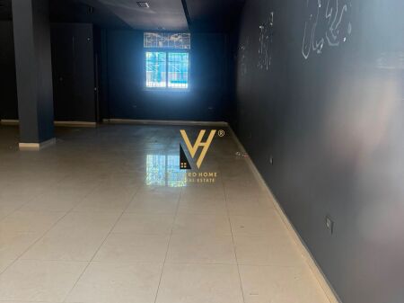 LOCALE COMMERCIALE 100 M2 IN AFFITTO VICINO ALLO STADIO DINAMO 200.000 LEKE