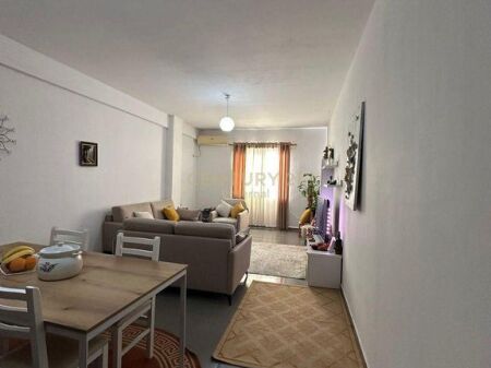 Apartament 2+1 per shitje ne Yzberisht