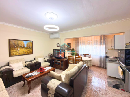 Apartament 1+1 me Qera pranë Ali Demit, Vlore