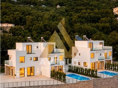 VENDITA VILLA 3+1+3 CON PISCINA A BORSH
