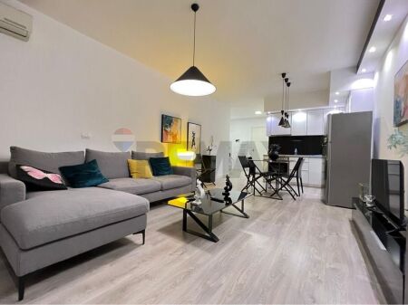 Apartament 1+1 per qira, Rruga e Kavajes!