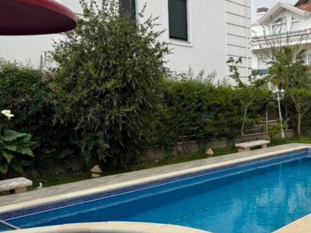🏡 Vilë Luksoze me Qira – Akacia Residence
