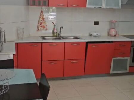 Qera | Apartament 2 + 1 | Rruga Fortuzi | 650 €/muaj