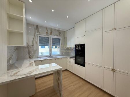 Appartamento 2+1+2 in vendita vicino a Radisson, al Lago Secco