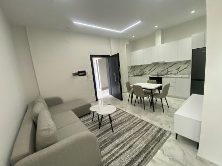 Apartament 1+1+ parkim per qera Kodra e Priftit !