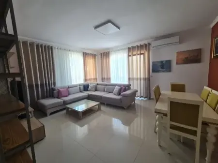 Affitto | Apartament 3 + 1 | Botanical Garden of Tirana | 800 €/mese